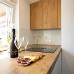 Stunning Home In Sinj Ferienhaus *