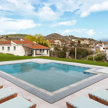 بيت للعطل Amazing In With Heated Swimming Pool